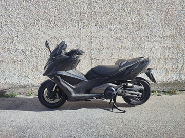 Kymco Ak 550