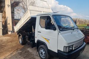 Nissan trade 3.0 td ribaltabile trilaterale