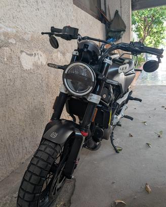 Husqvarna svartpilen 401