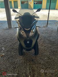scooter Piaggio mp3 350