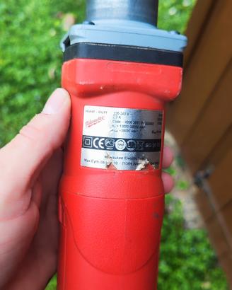 fresatrice rifilatore Milwaukee 