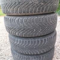 Pneumatici invernali completi