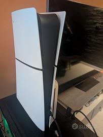 PlayStation 5 slim disco *NUOVA* + 2 controller