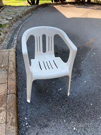 34 Sedie in plastica bianche