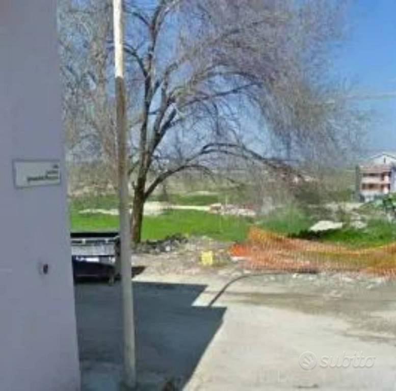 Immobile in asta di 1214 m² a Ordona - Altro