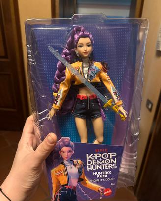 Bambola Rumi della mattel