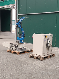 Braccio robotico industriale yaskawa