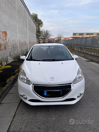 Peugeot 208 1.4 vti benz/gpl