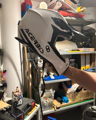 CASCO CROSS NUOVO CON ETICHETTA