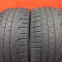 235 35 19 Gomme Invernali 70% Pirelli 235 35R19