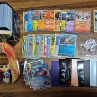 Scatola piena di card Pokemon + Rare + accessori