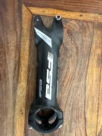 Attacco manubrio FSA