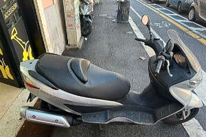 Suzuki Burgman 200 fine 2008 - PERMUTE