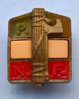 Distintivo epoca fascista membri P.N.F. di 3' tipo