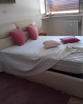 Letto matrimoniale contenitore