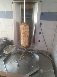 Pizzeria kebab con una sala