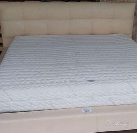 Letto matrimoniale in pelle beige