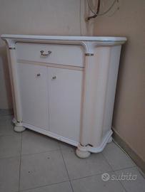 Mobiletto angolare bianco