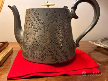 Antica brocca peltro