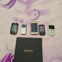 vari telefonini vintage 