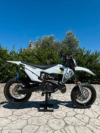 HUSQVARNA TE 300 i 2022