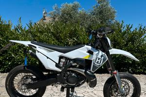 HUSQVARNA TE 300 i 2022