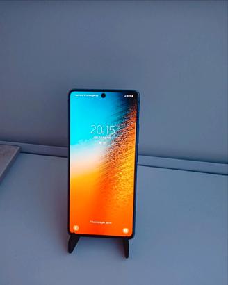 Samsung Galaxy A71.