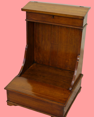 Antico inginocchiatoio in legno di ciliegio