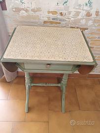 Tavolino a ribalta vintage ricondizionato