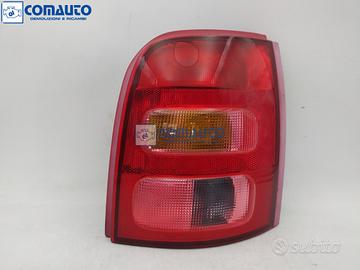 Fanale post dx NISSAN MICRA II (K11) '00