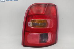 Fanale post dx NISSAN MICRA II (K11) '00