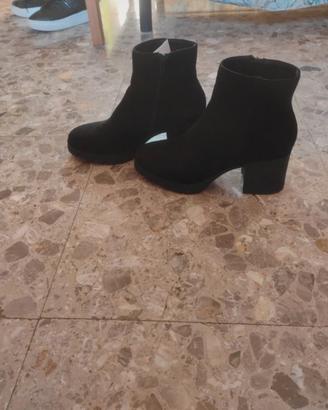 Stivaletto nero pittarosso