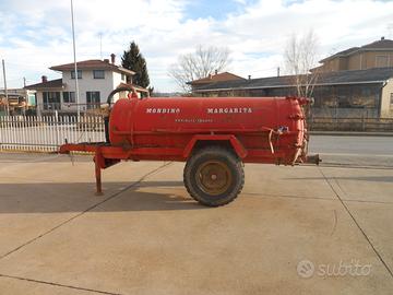 Botte liquame, motopompa, tubi irrigazione