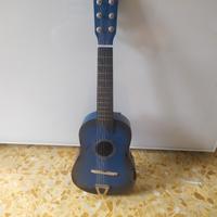 Piccola chitarra per bambini