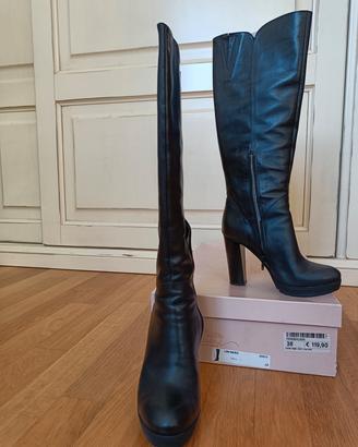 stivali vera pelle numero 38