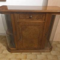 mobile credenza con vetrine