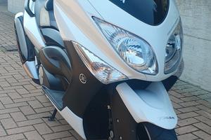 YAMAHA TMAX WHITE MAX 