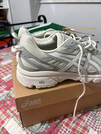 Asics gel 43.5 mai usate
