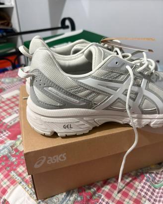 Asics gel 43.5 mai usate