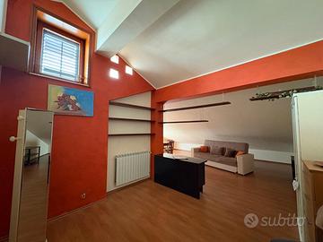 Mansarda accogliente viale della regione