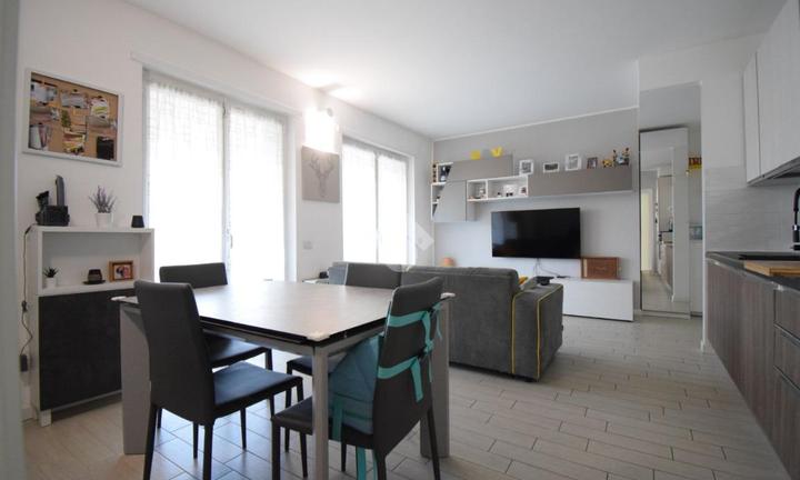 2 LOCALI A BRUGHERIO