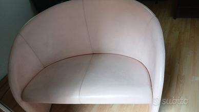Poltroncina rosa ecopelle