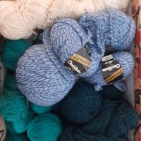 GOMITOLI LANA KG. 2 colori vari