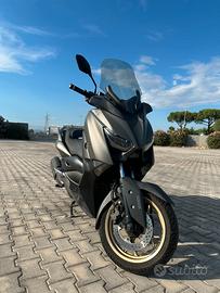 Yamaha XMAX 300 Tech Max