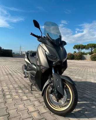 Yamaha XMAX 300 Tech Max