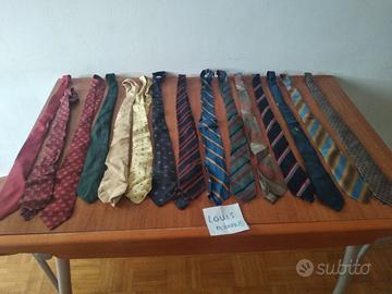 Cravatte Valentino Louis Ferraud Gucci Armani