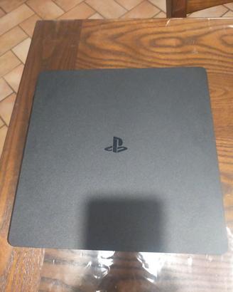 PS4 slim 