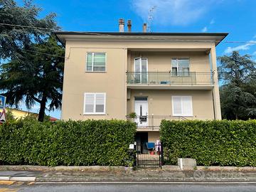 Porzione di bifamiliare con corte - san mauro pasc