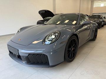 PORSCHE 911 Carrera GTS