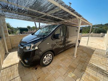 Opel vivaro 9 posti